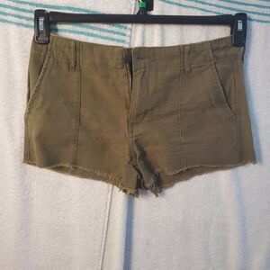 AEROPOSTALE 100% COTTON GREEN SHORTS WOMENS SIZE 6 Rn#154379.